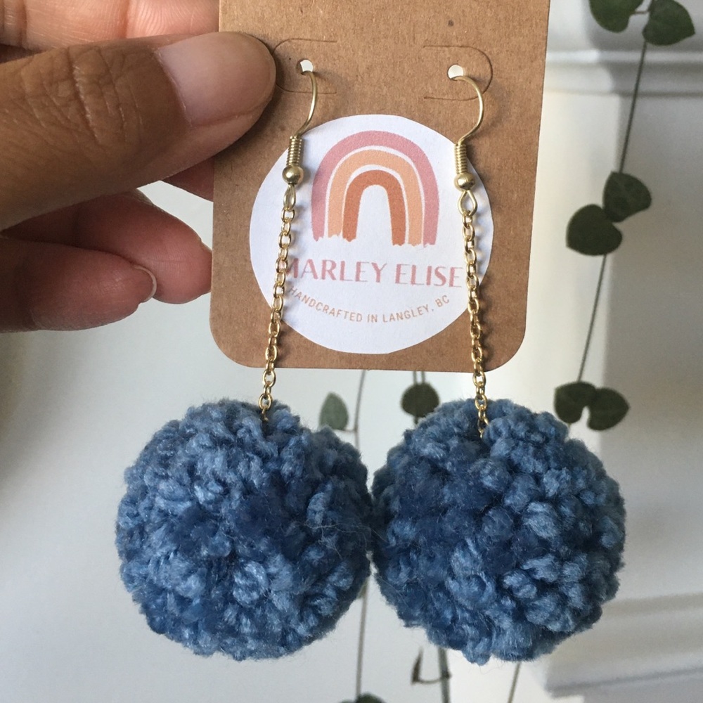 Pom Pom earrings